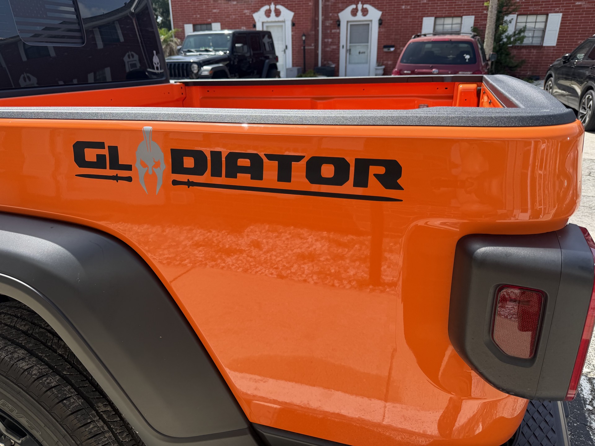Recent project - 04-gladiator-grafico-lateral.jpg